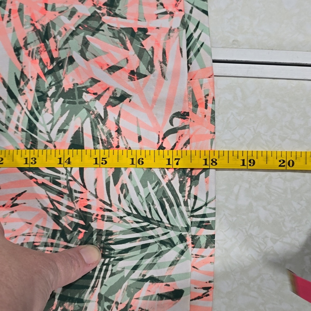 Lady Hagan skirt with built-in shorts peach and green pattern size 10 - Picture 11 of 11